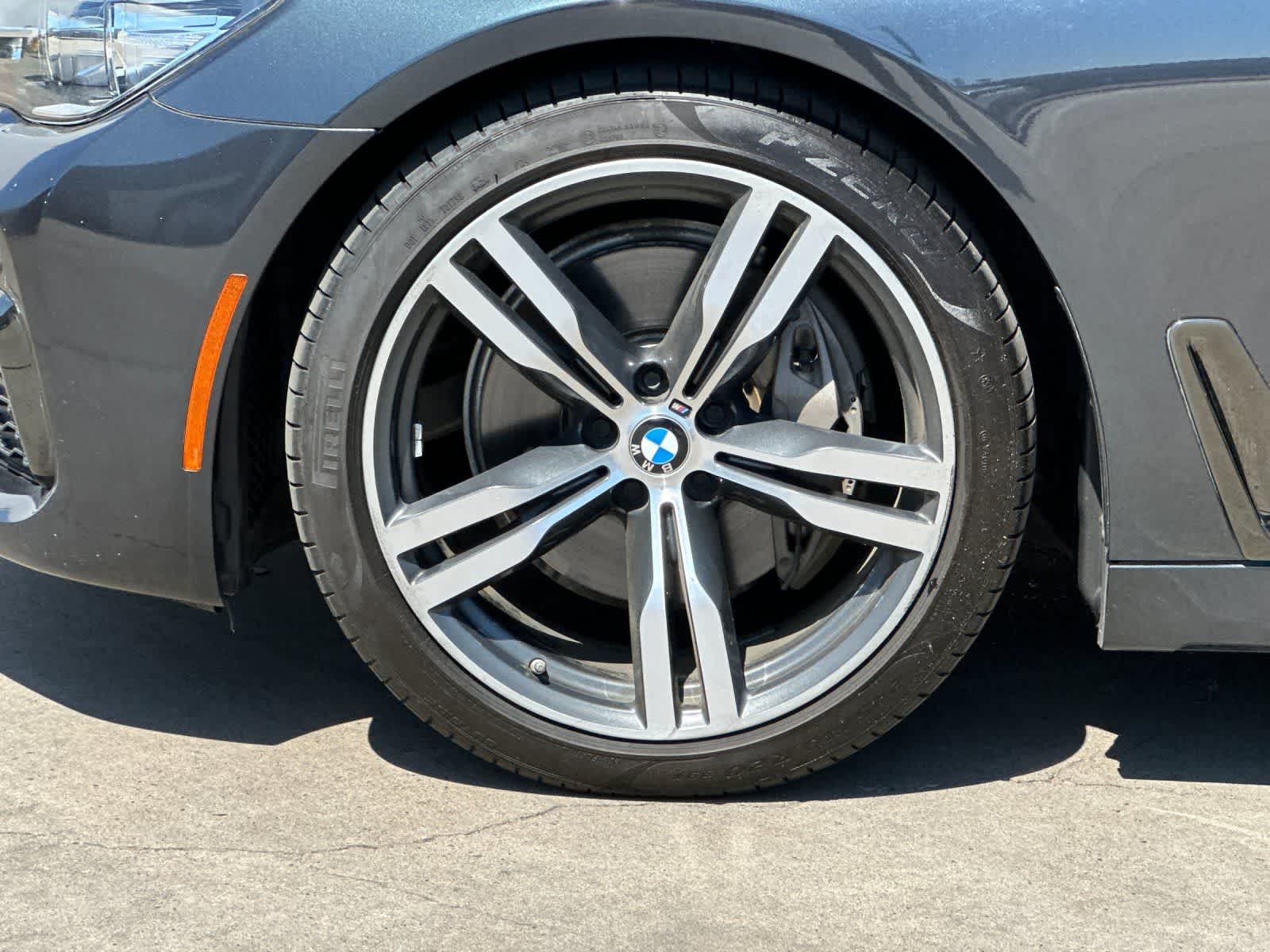 Thumbnail: 2019 BMW 7 Series - 26