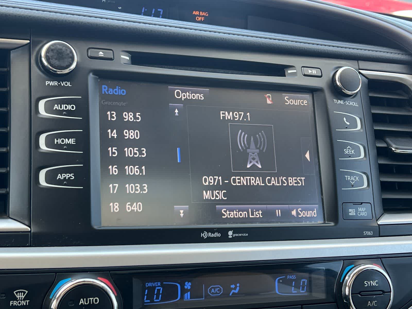 Thumbnail: 2014 Toyota Highlander - 20