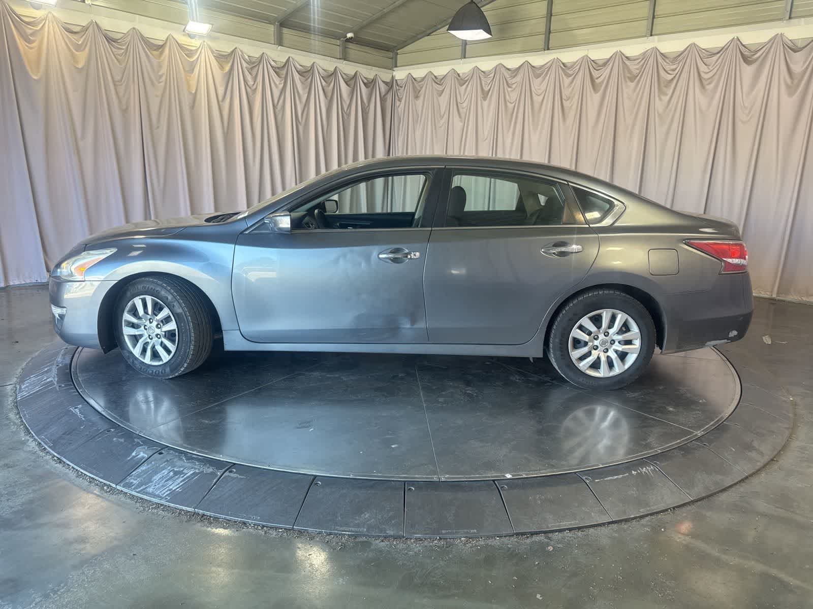 2015 Nissan Altima 2.5 S photo 3