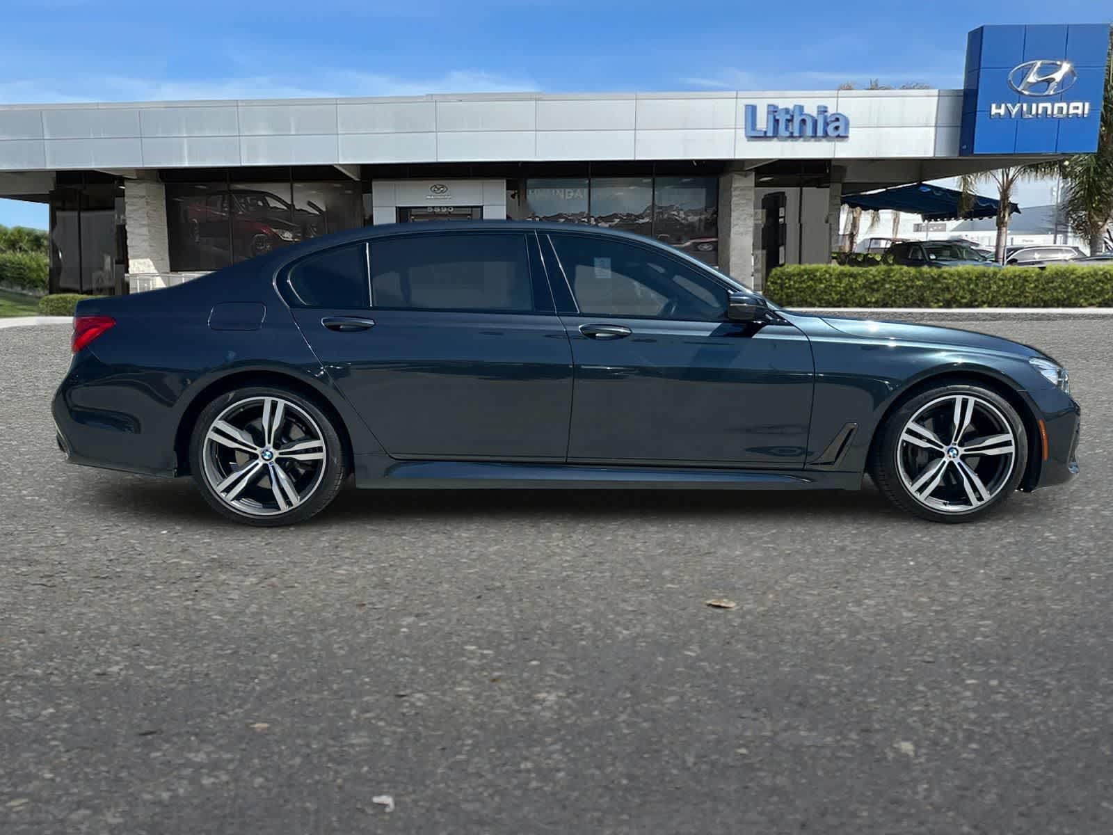 Thumbnail: 2019 BMW 7 Series - 8