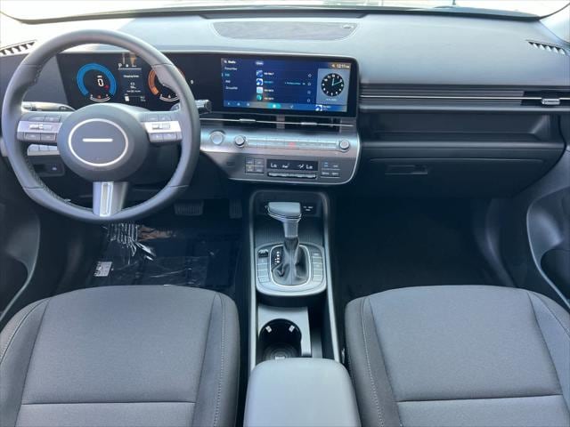2025 Hyundai Kona SEL 4