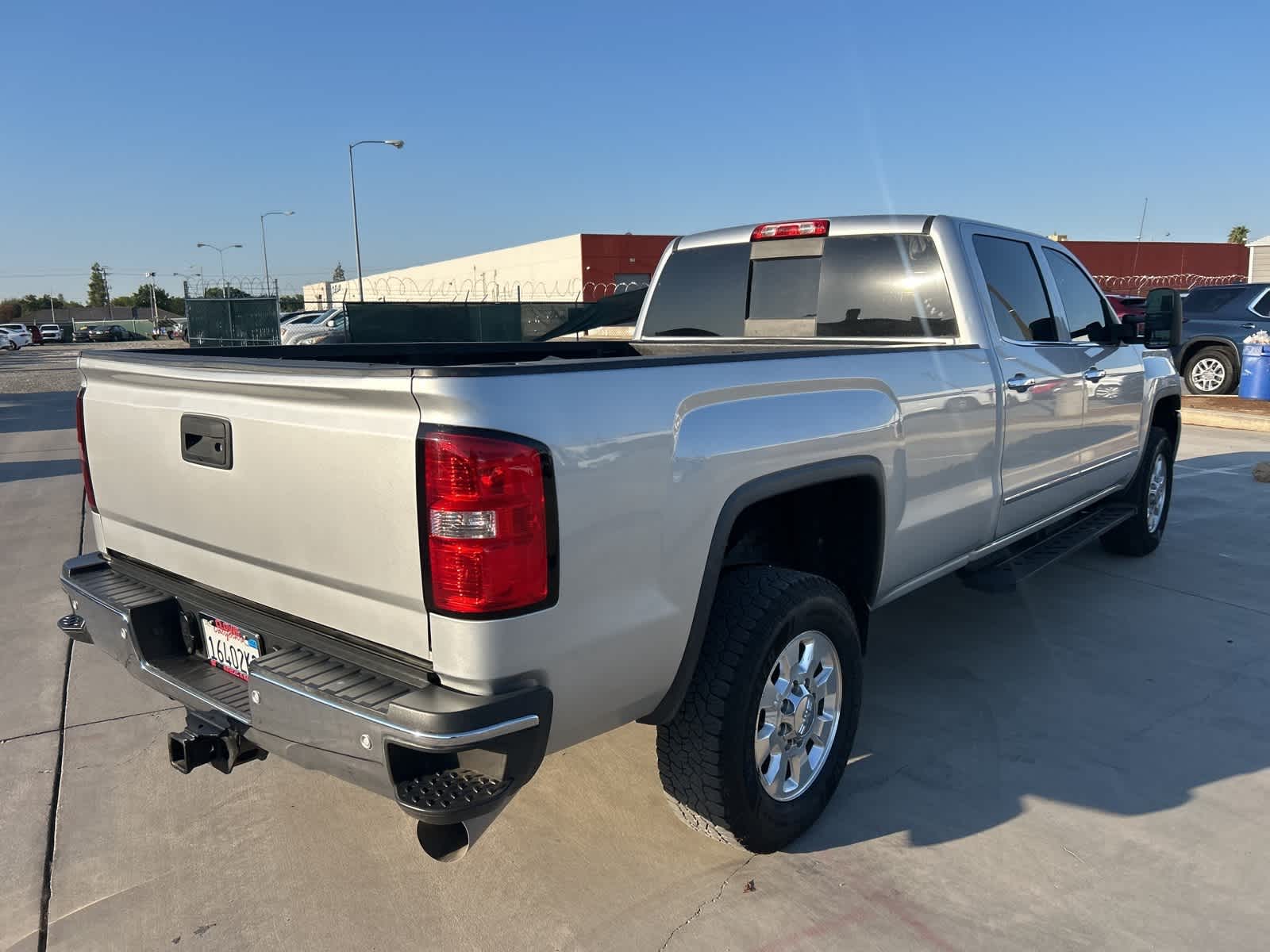 Thumbnail: 2015 GMC Sierra 2500 - 8