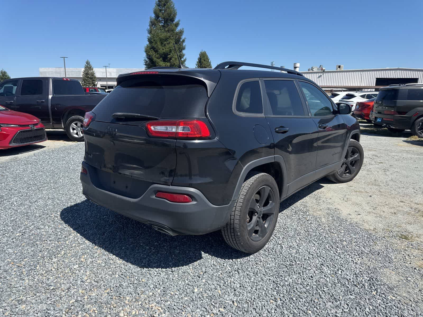 Thumbnail: 2018 Jeep Cherokee - 5