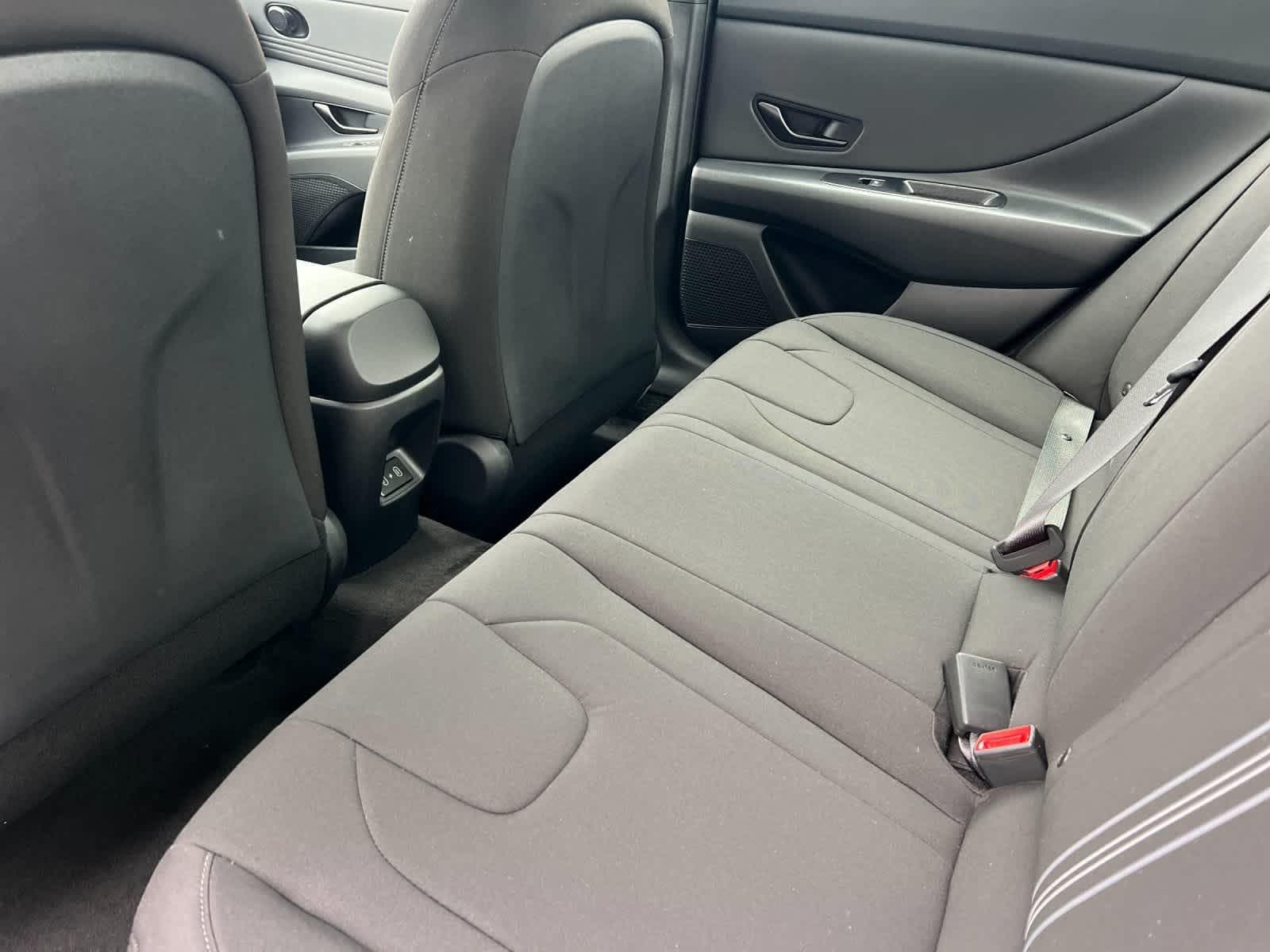 Thumbnail: 2026 Hyundai Elantra - 4