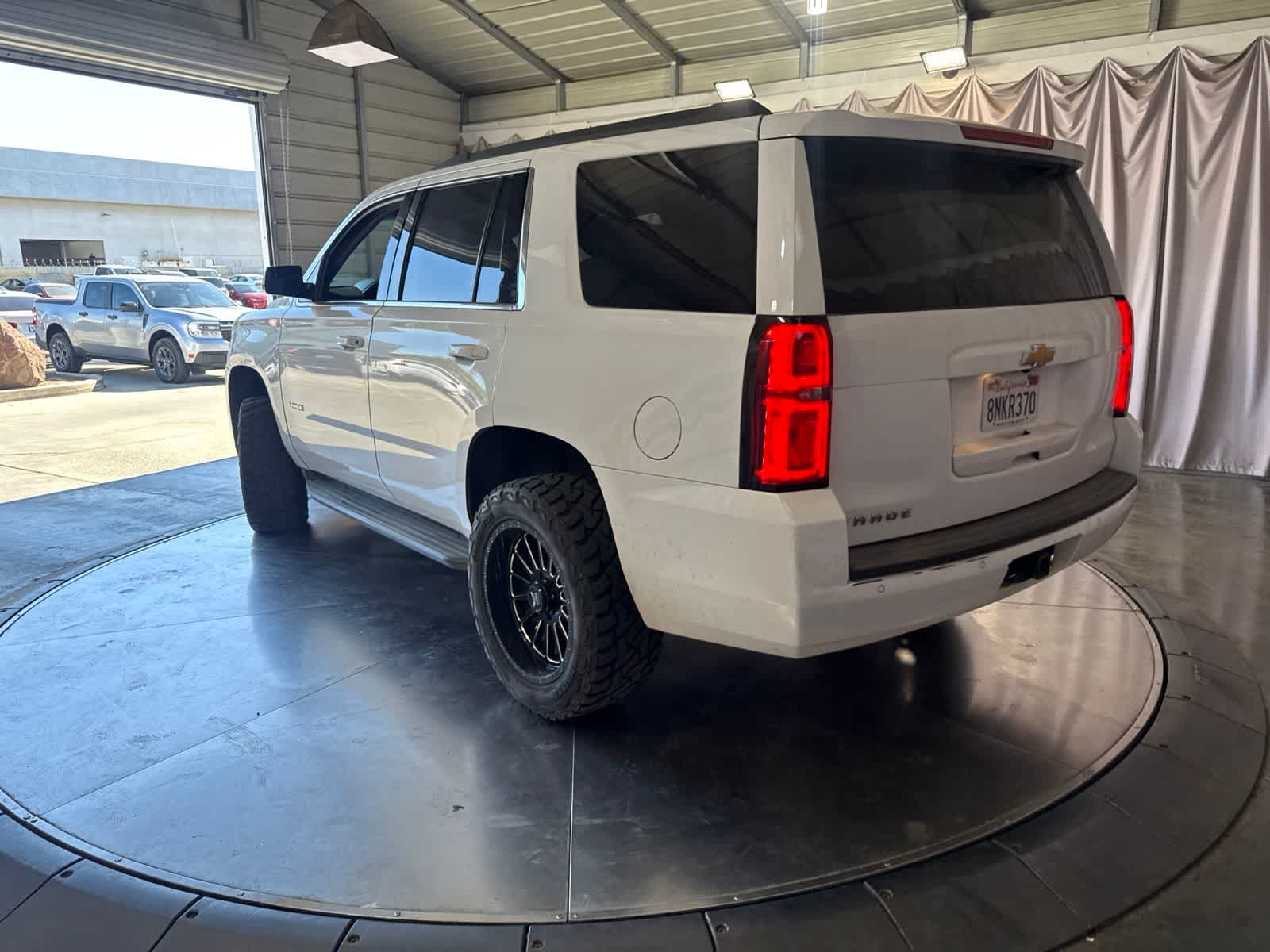 Thumbnail: 2019 Chevrolet Tahoe - 7