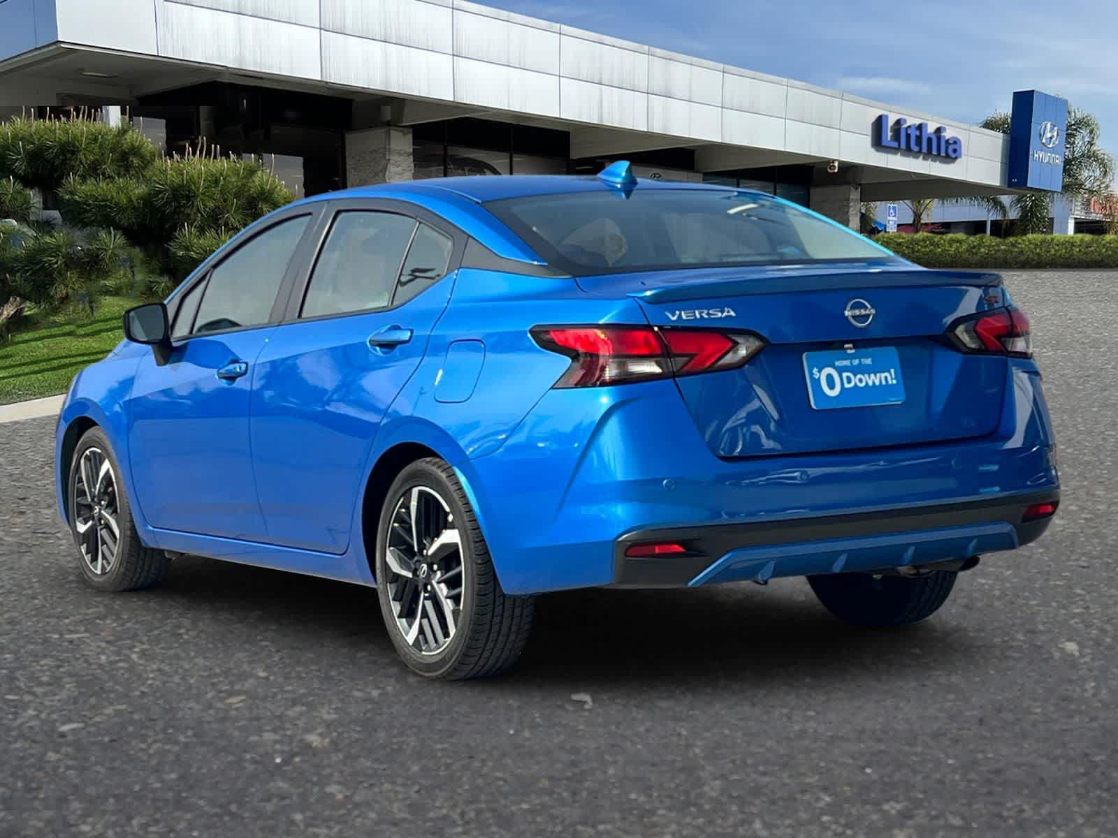 2024 Nissan Versa 1.6 SR photo 6