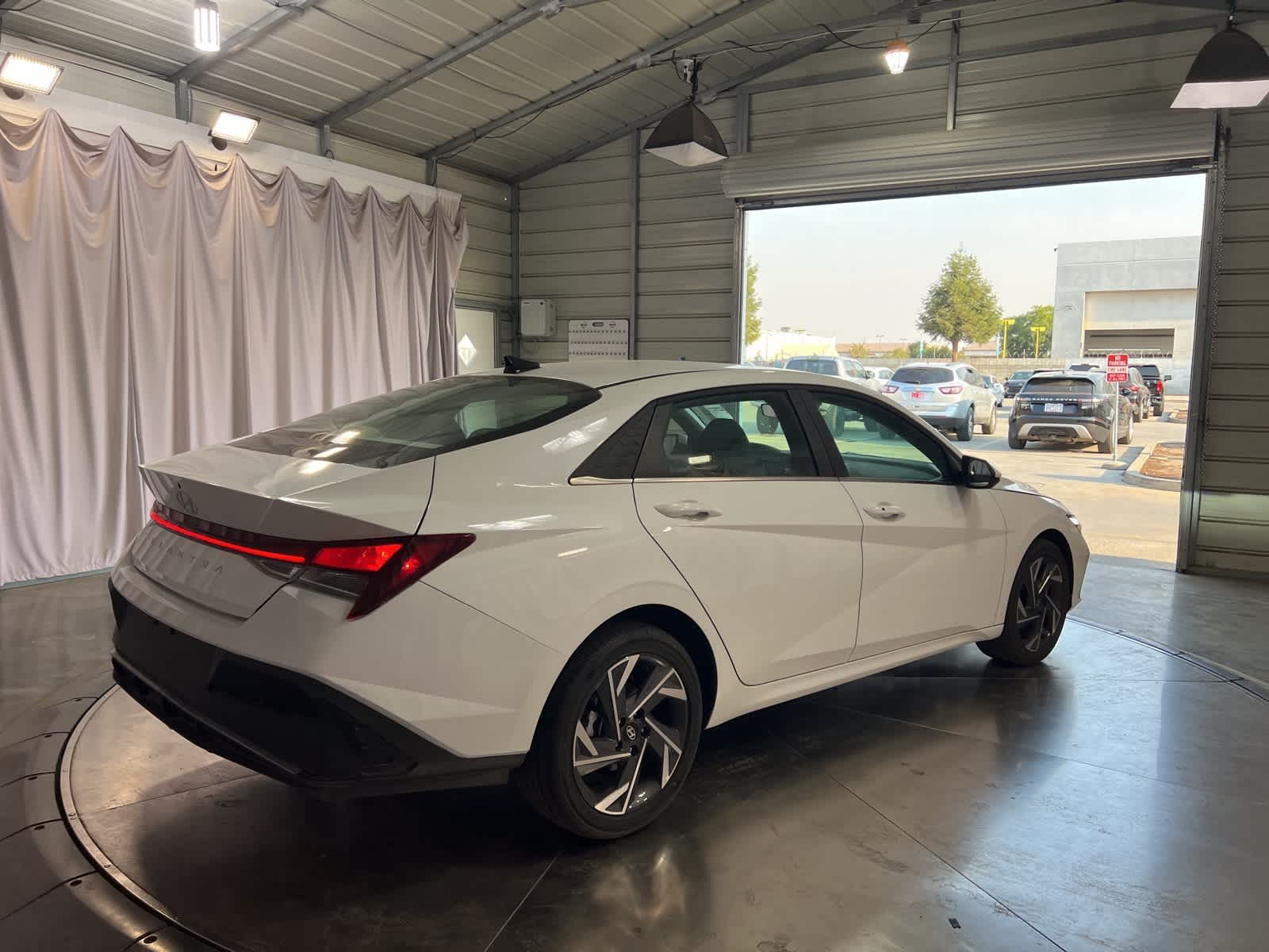 Thumbnail: 2025 Hyundai Elantra - 7