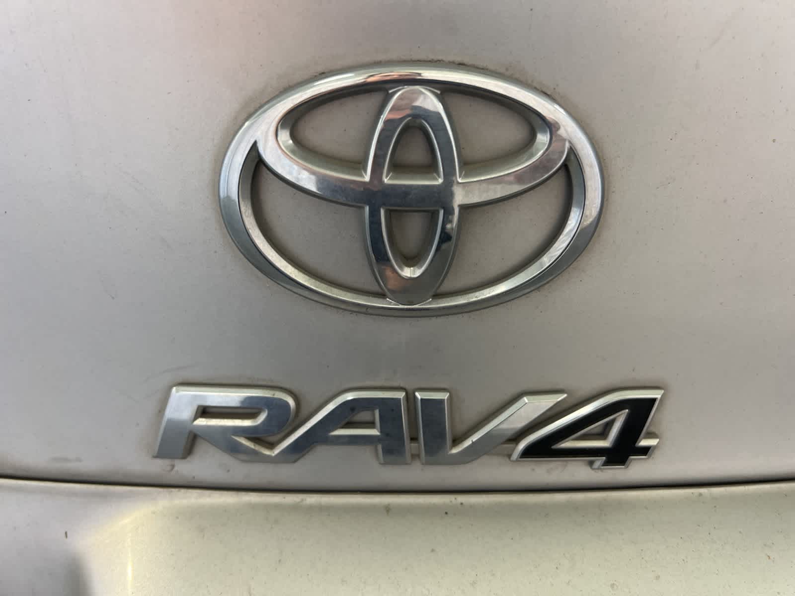 Thumbnail: 2011 Toyota RAV4 - 11