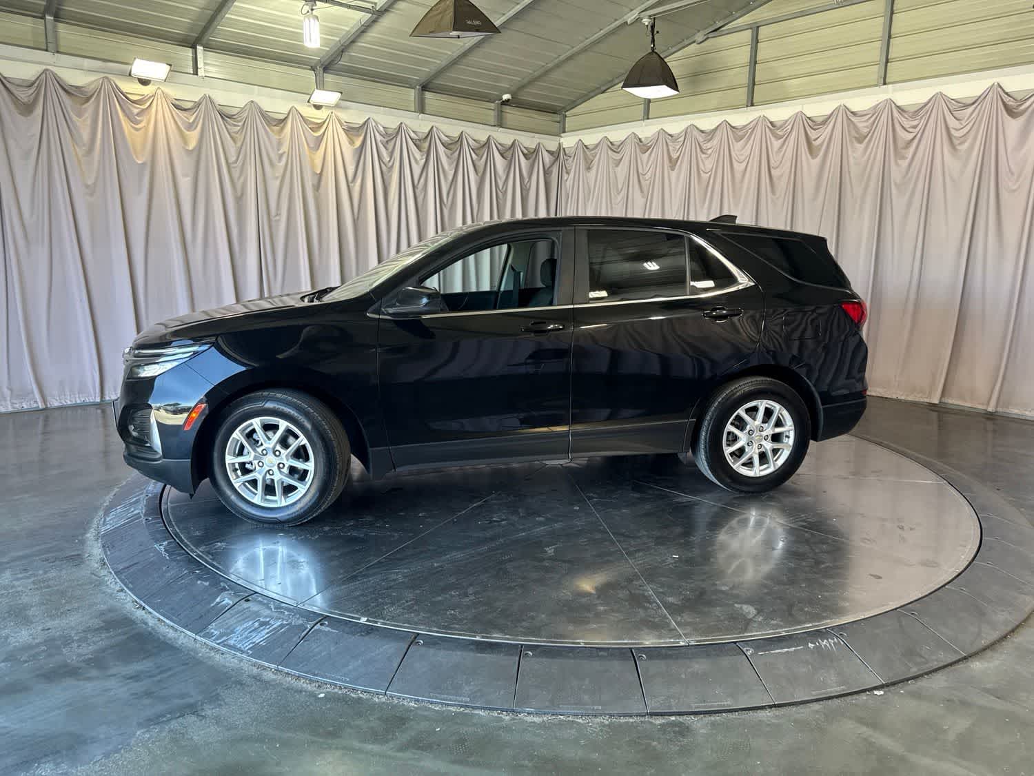 2022 Chevrolet Equinox LT w/2FL photo 3