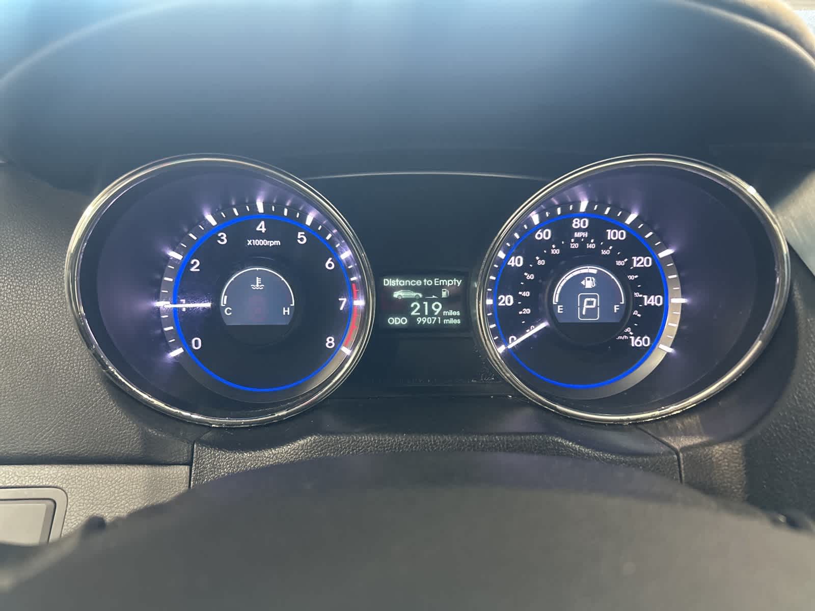 Thumbnail: 2011 Hyundai Sonata - 30