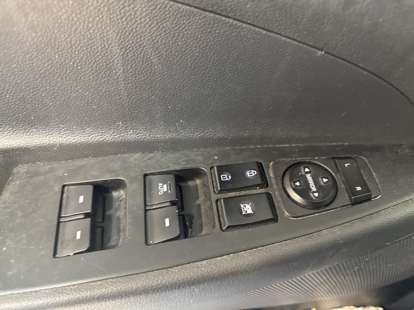 Thumbnail: 2016 Hyundai Tucson - 17