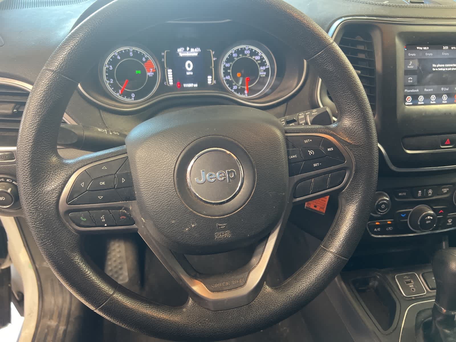 Thumbnail: 2019 Jeep Cherokee - 23