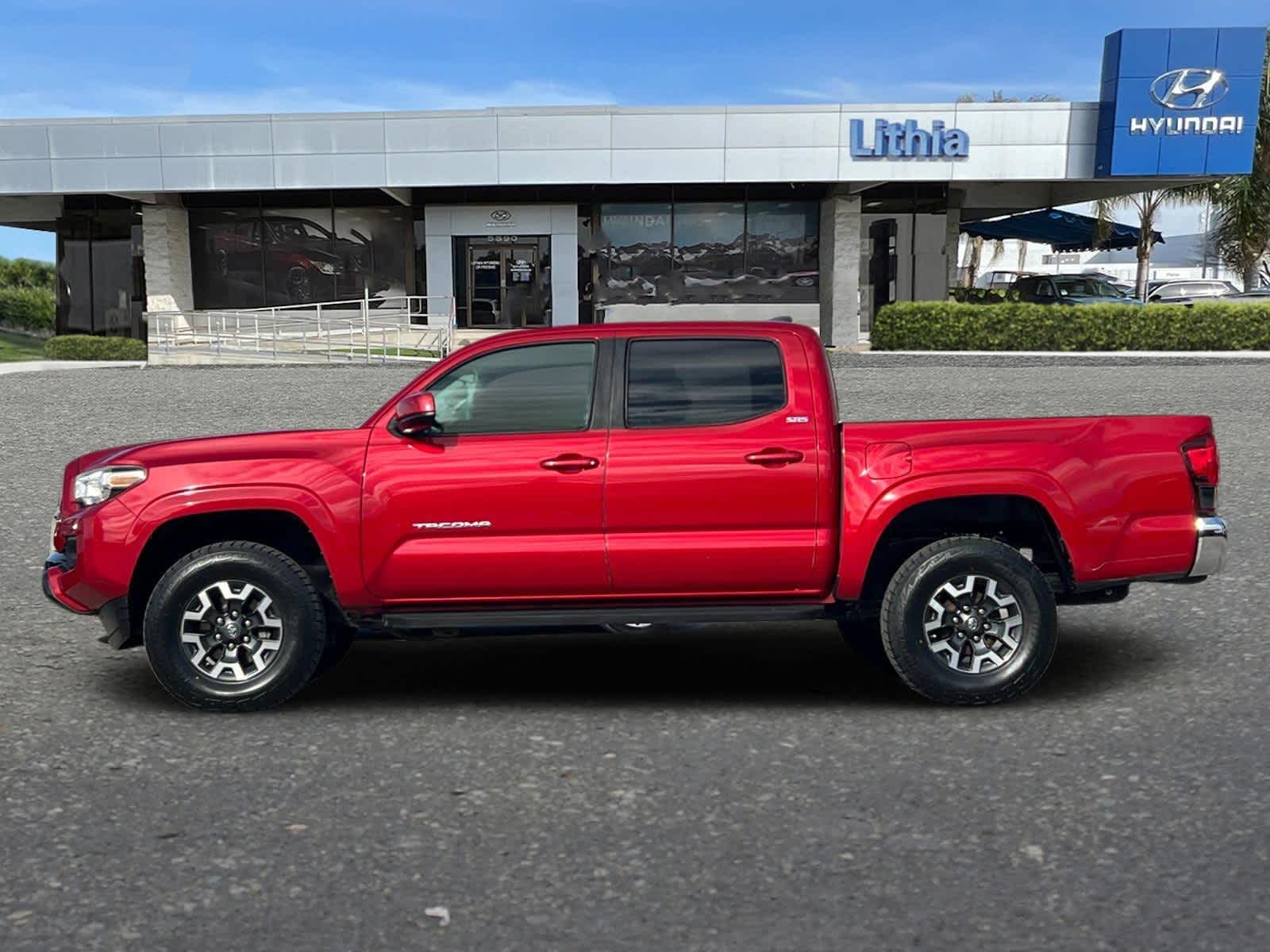 Thumbnail: 2019 Toyota Tacoma - 6