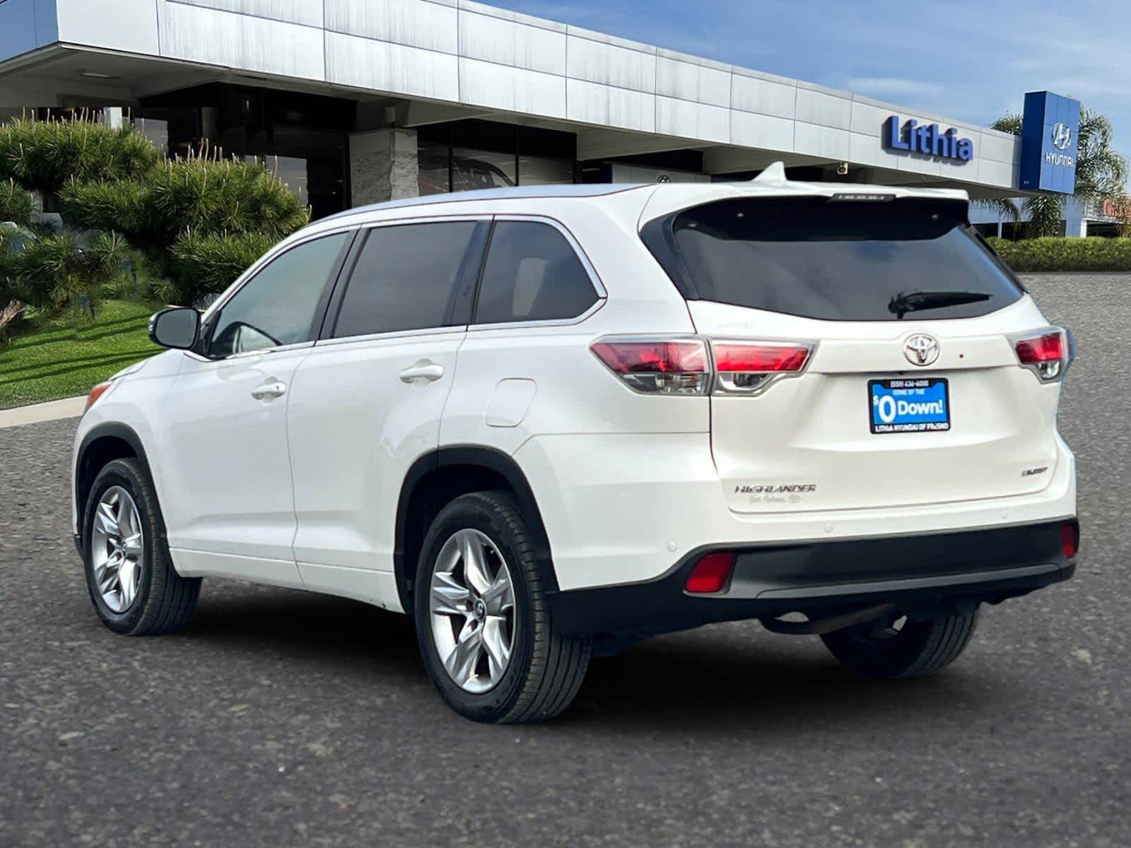 Thumbnail: 2016 Toyota Highlander - 6