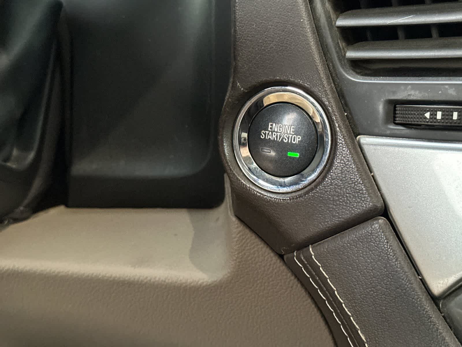 Thumbnail: 2016 Chevrolet Suburban - 25