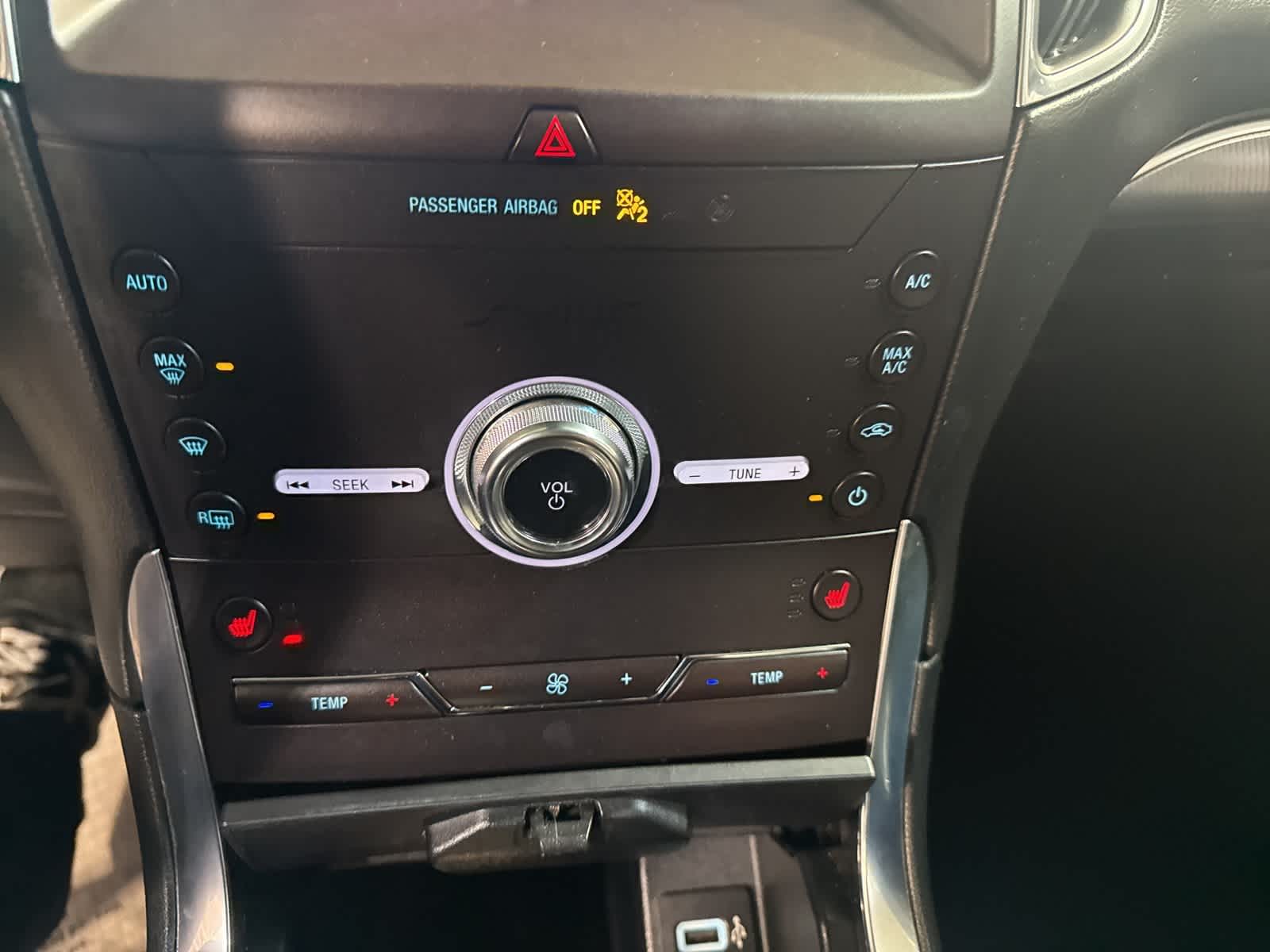 Thumbnail: 2020 Ford Edge - 23