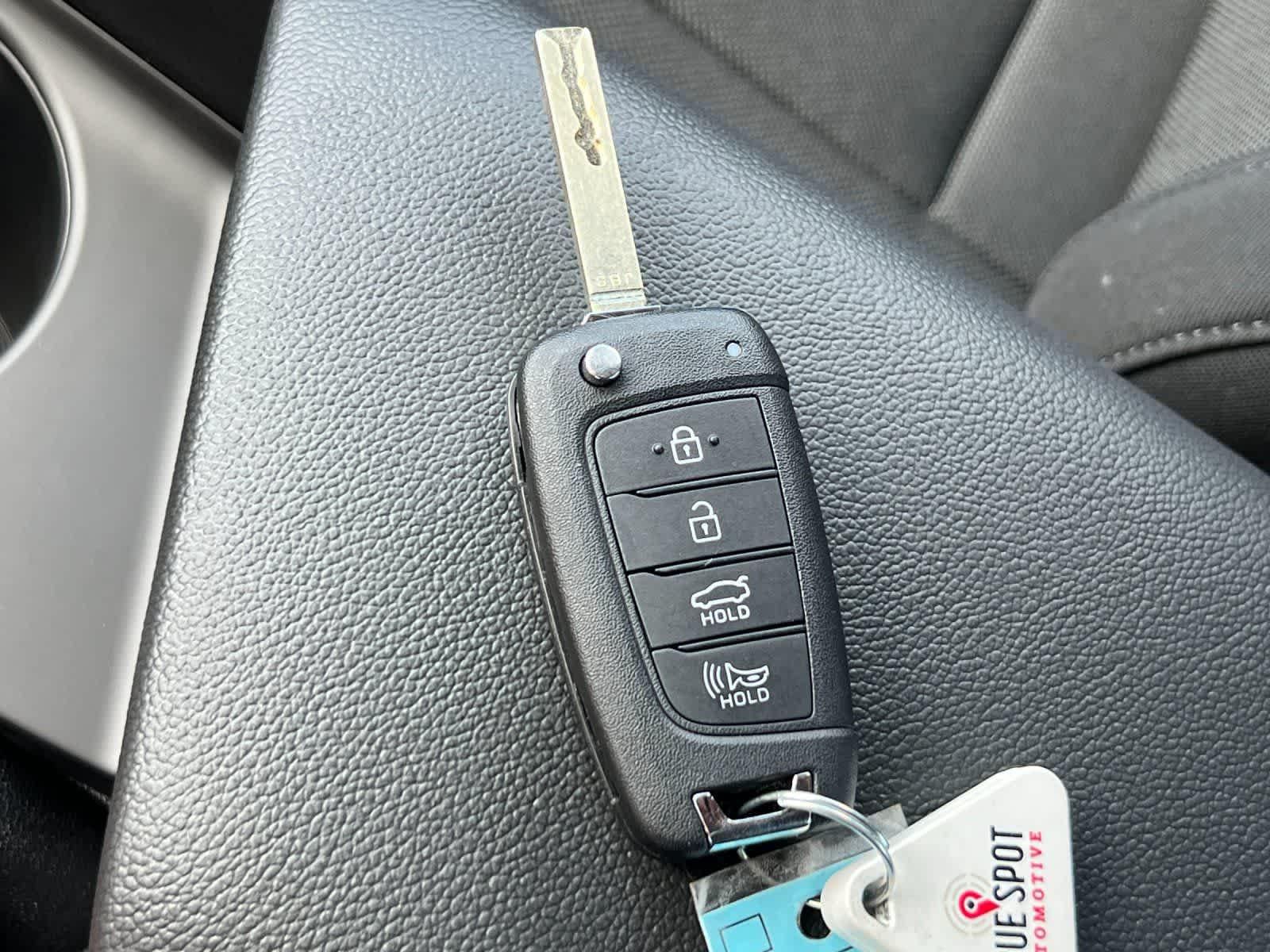 Thumbnail: 2025 Hyundai Elantra - 25