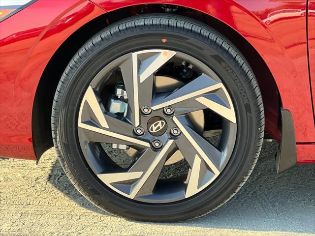 Thumbnail: 2025 Hyundai Elantra - 25