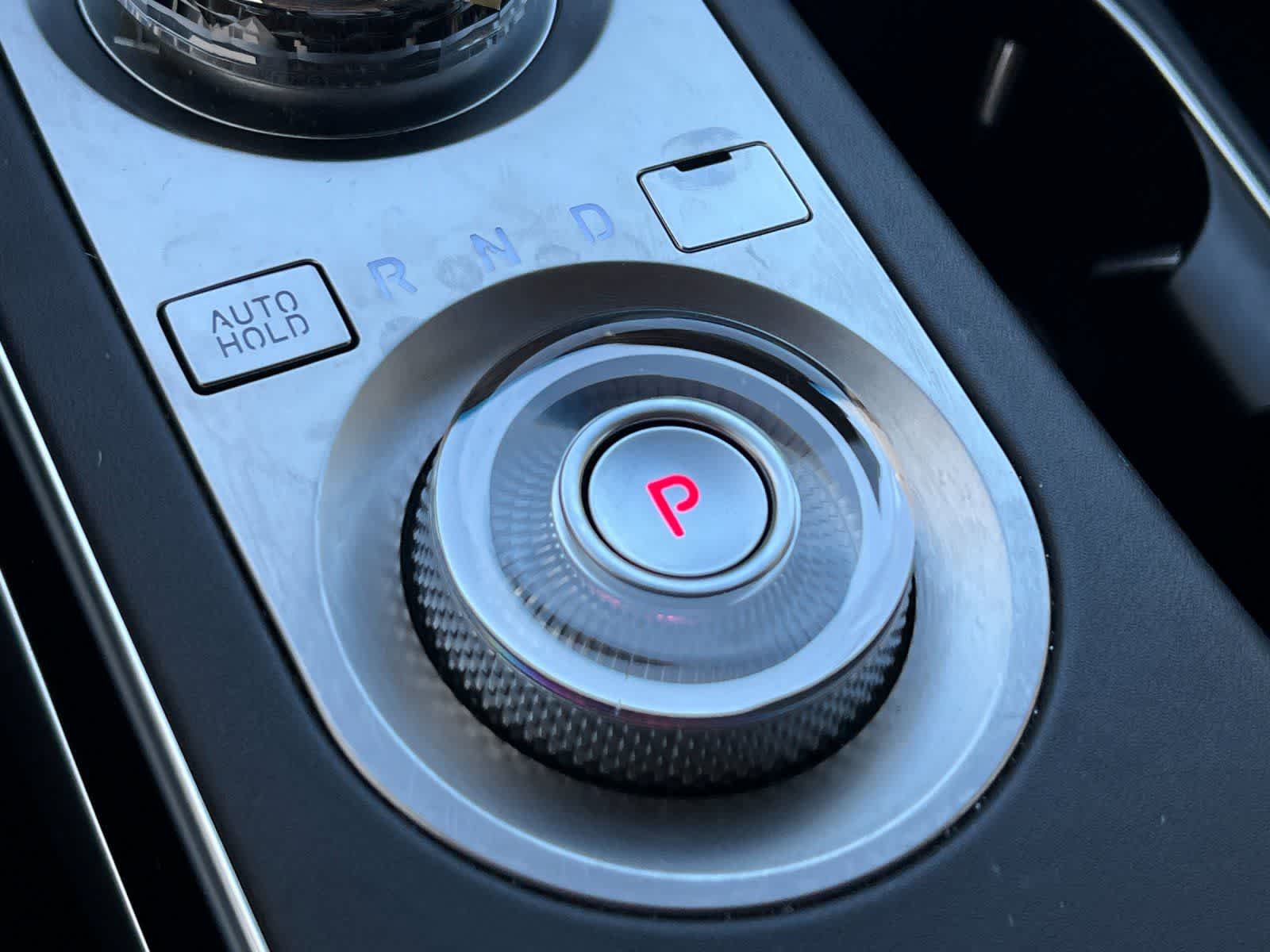 Thumbnail: 2025 Genesis GV70 - 23