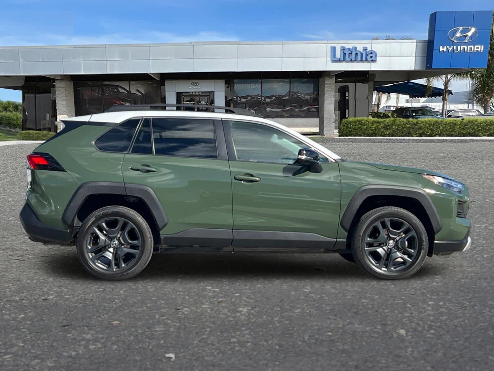 Thumbnail: 2024 Toyota RAV4 - 8