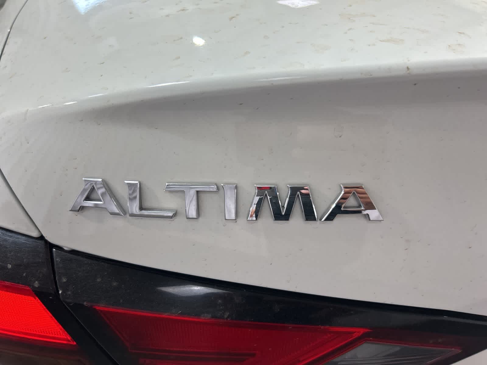 Thumbnail: 2020 Nissan Altima - 11