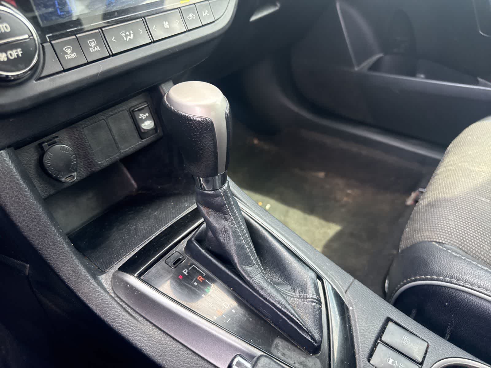 Thumbnail: 2014 Toyota Corolla - 27