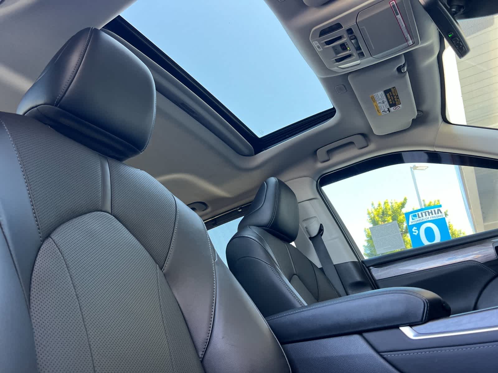 Thumbnail: 2024 Toyota Highlander - 18