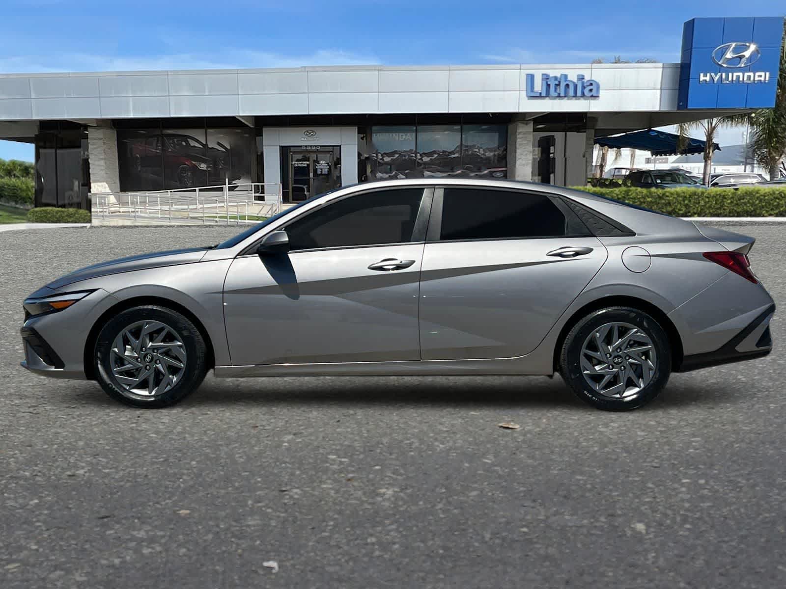 Thumbnail: 2024 Hyundai Elantra - 6