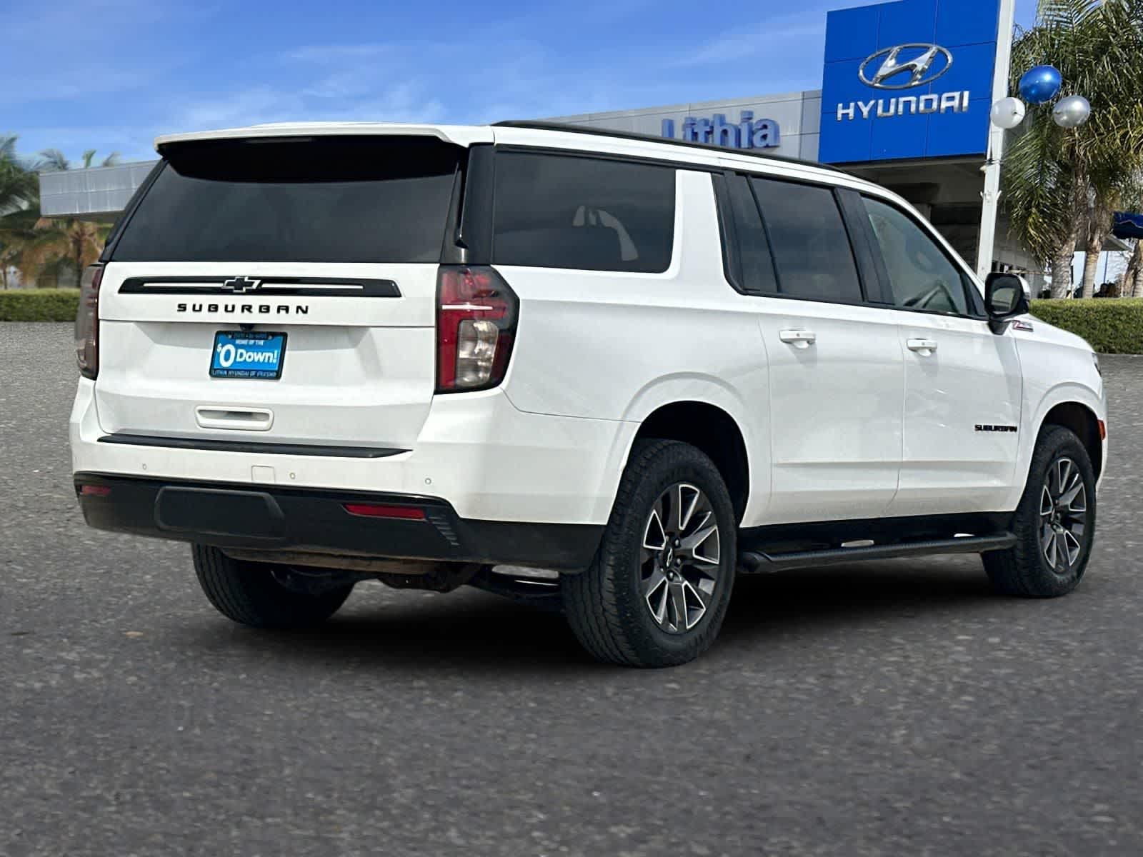 Thumbnail: 2023 Chevrolet Suburban - 3