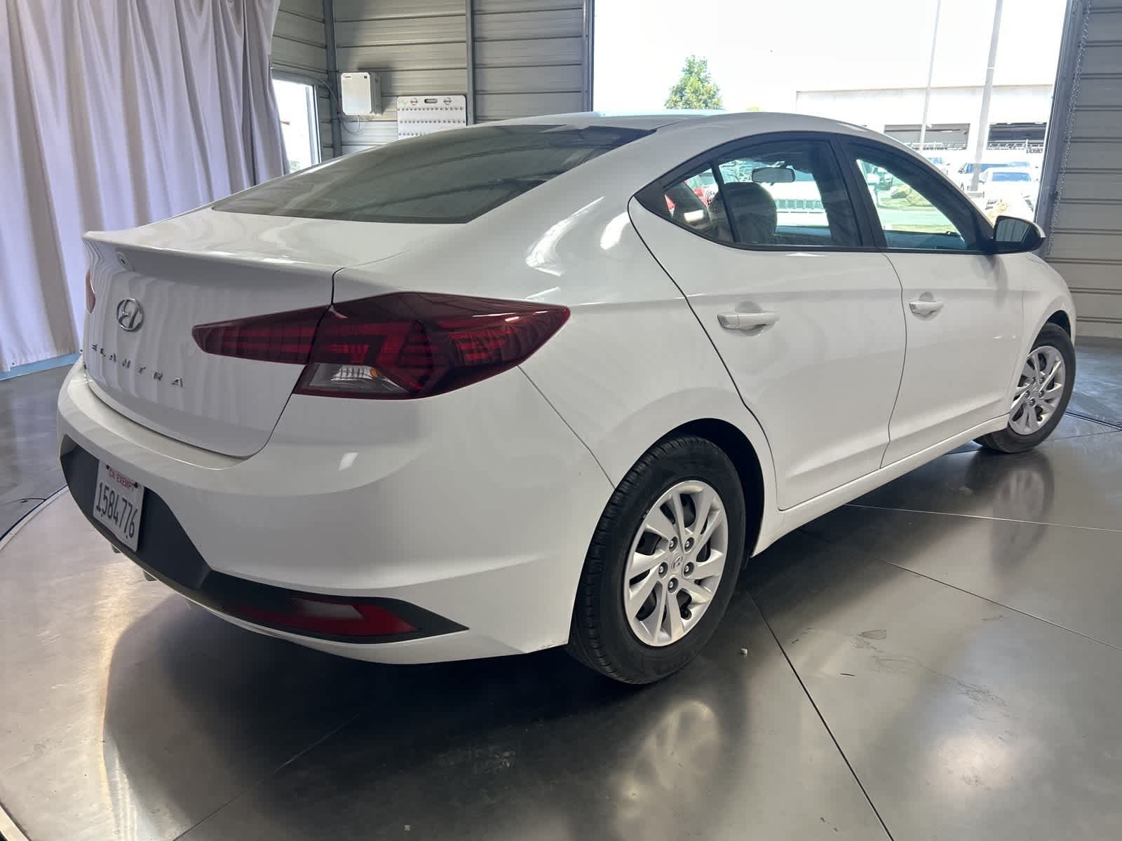 2020 Hyundai Elantra SE 8
