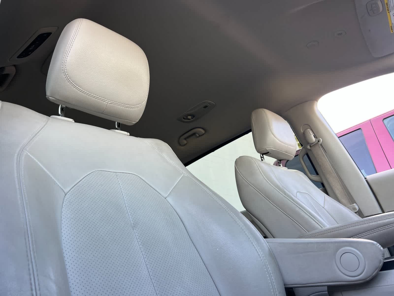 Thumbnail: 2021 Chrysler Pacifica - 18
