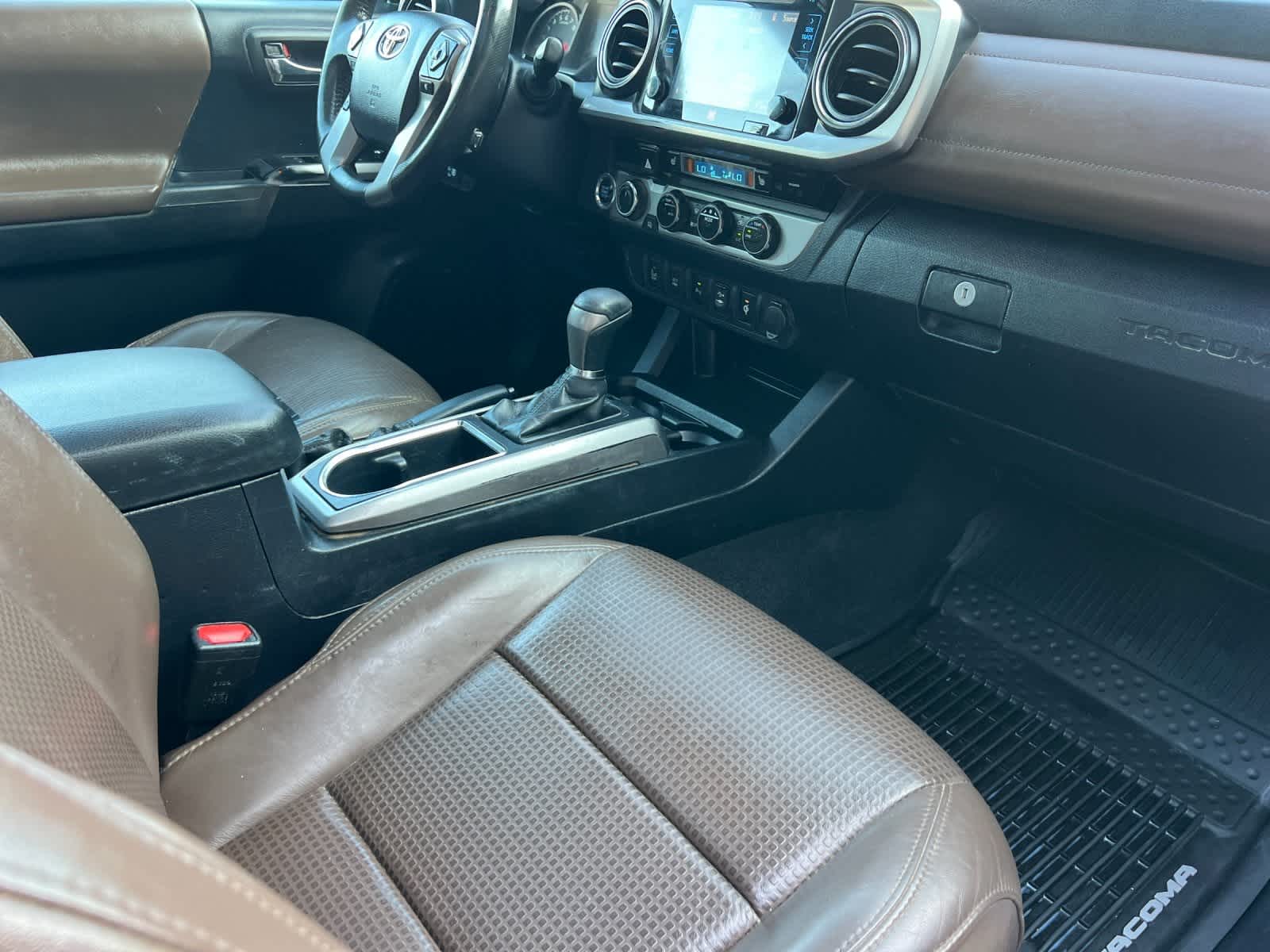 Thumbnail: 2017 Toyota Tacoma - 16