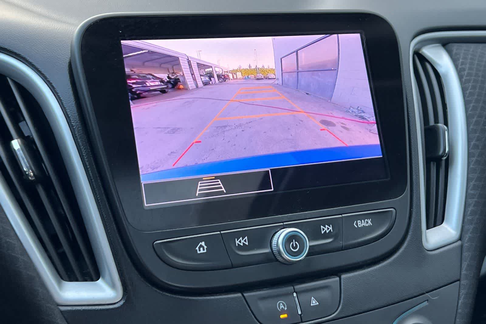 Thumbnail: 2023 Chevrolet Malibu - 19