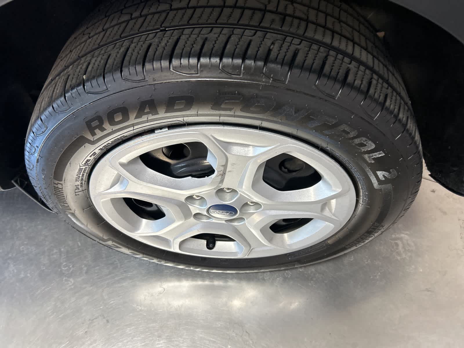 Thumbnail: 2019 Ford Escape - 14