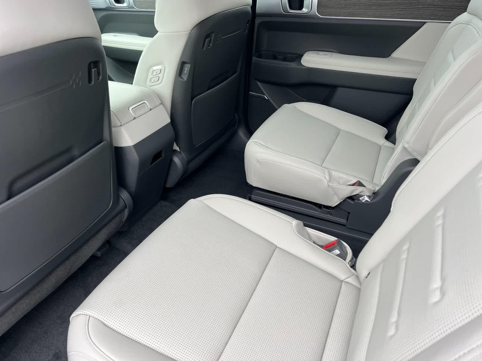 Thumbnail: 2025 Hyundai Santa Fe - 4