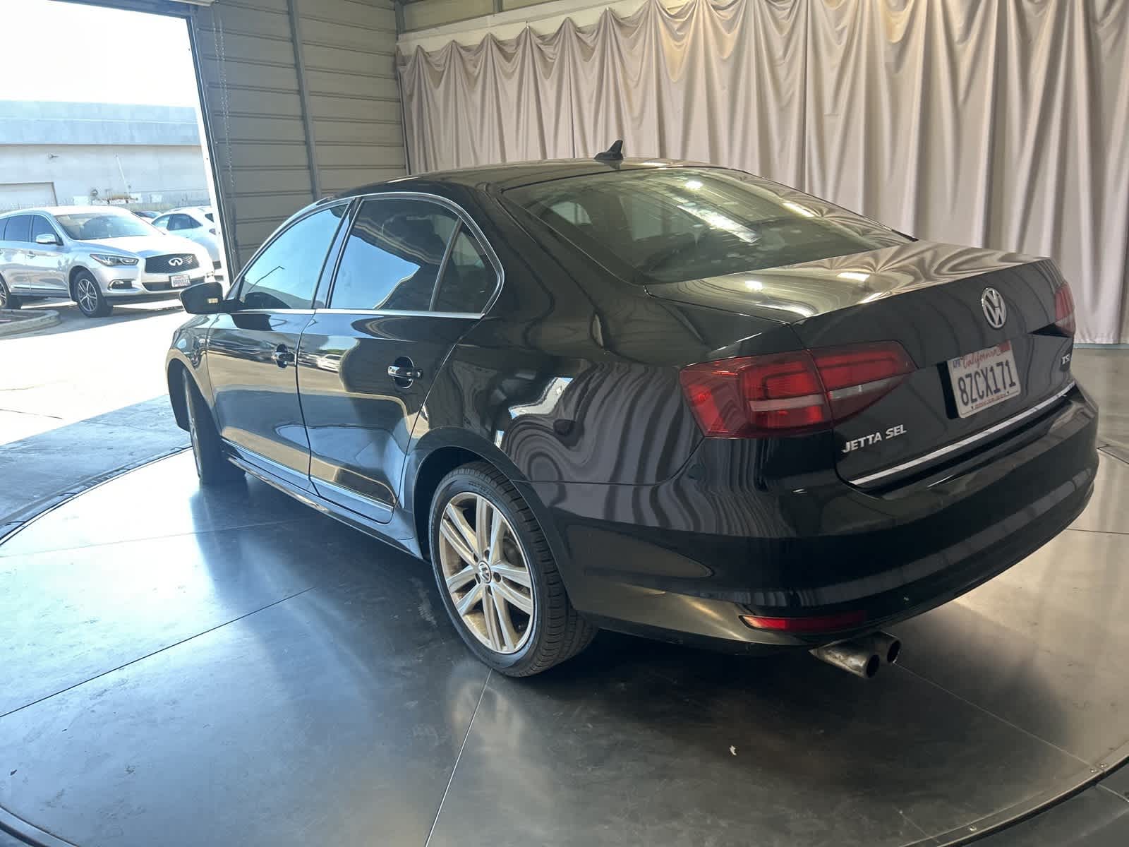Thumbnail: 2017 Volkswagen Jetta - 14