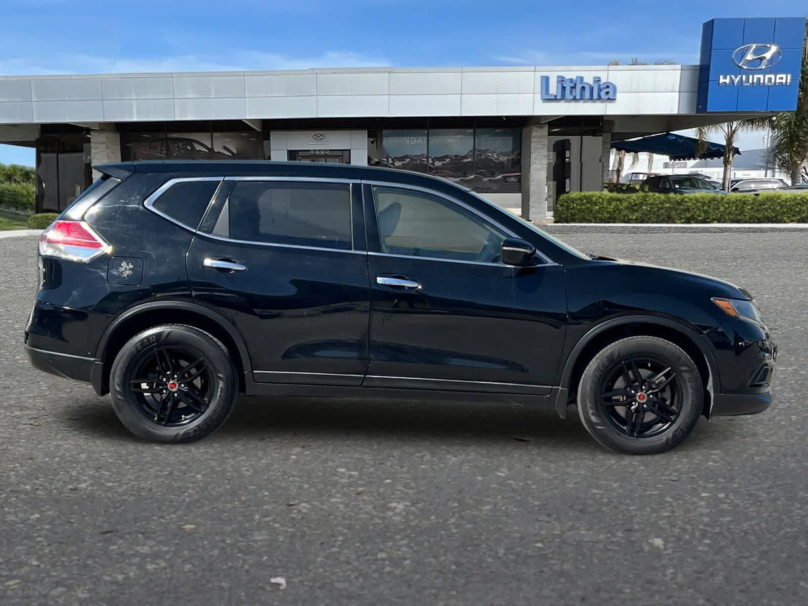 Thumbnail: 2015 Nissan Rogue - 9