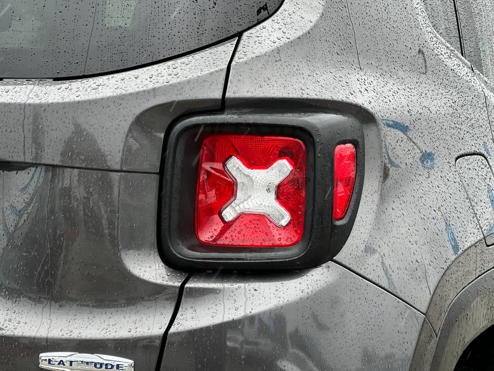 Thumbnail: 2017 Jeep Renegade - 28