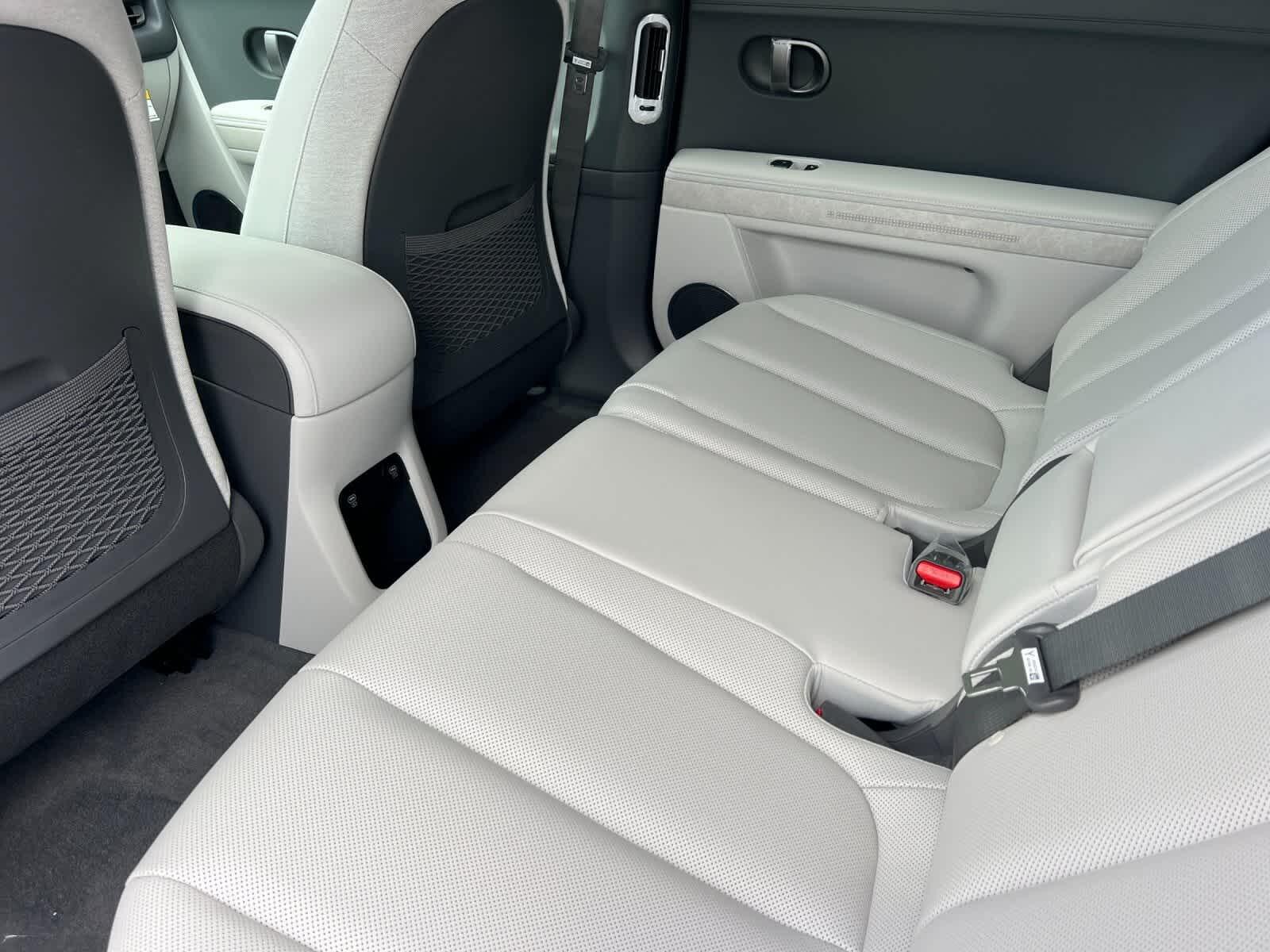 Thumbnail: 2026 Hyundai Ioniq 5 - 4