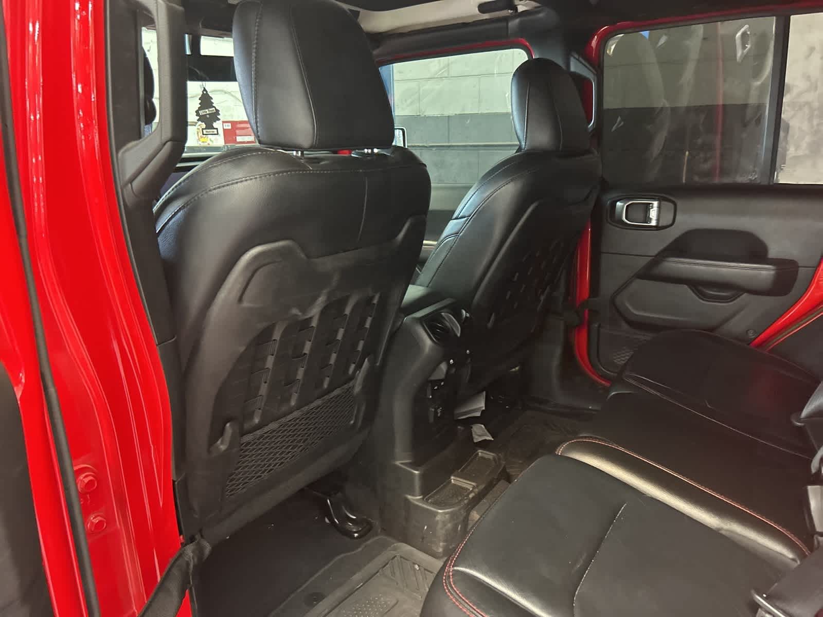 Thumbnail: 2019 Jeep Wrangler - 19