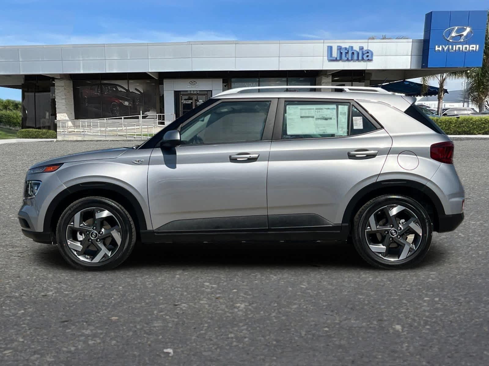 Thumbnail: 2025 Hyundai Venue - 5