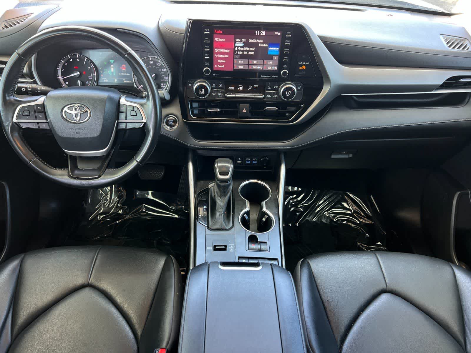 Thumbnail: 2022 Toyota Highlander - 4