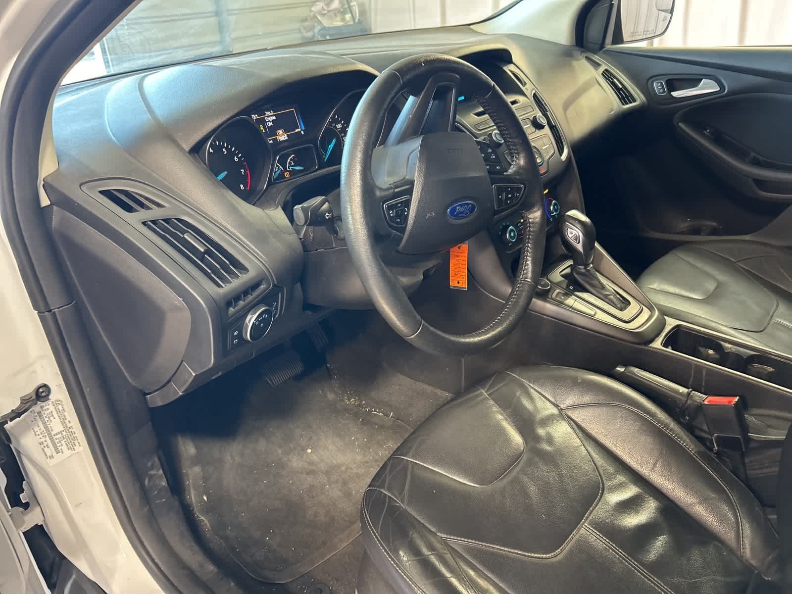 Thumbnail: 2015 Ford Focus - 24