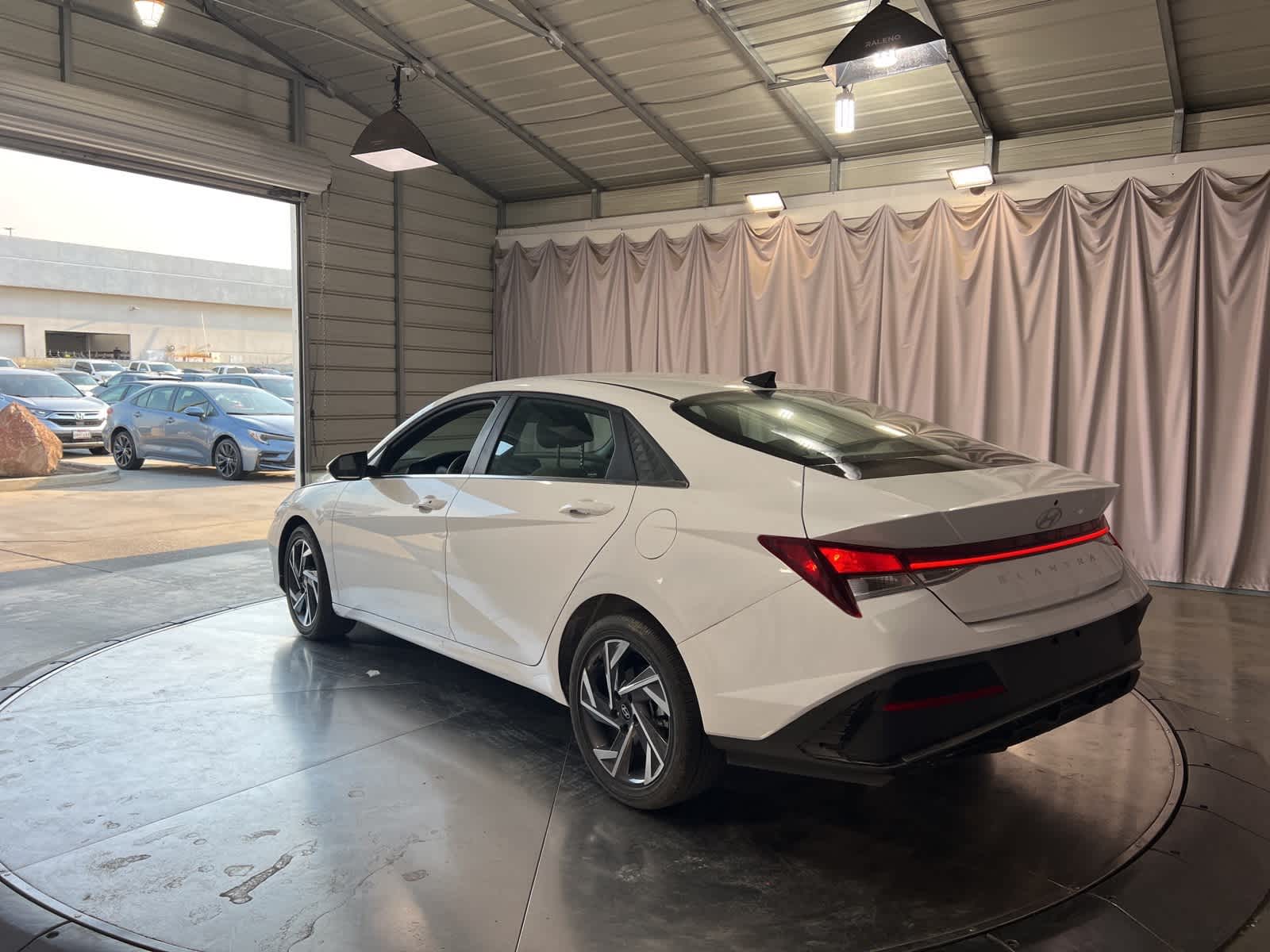 Thumbnail: 2025 Hyundai Elantra - 5