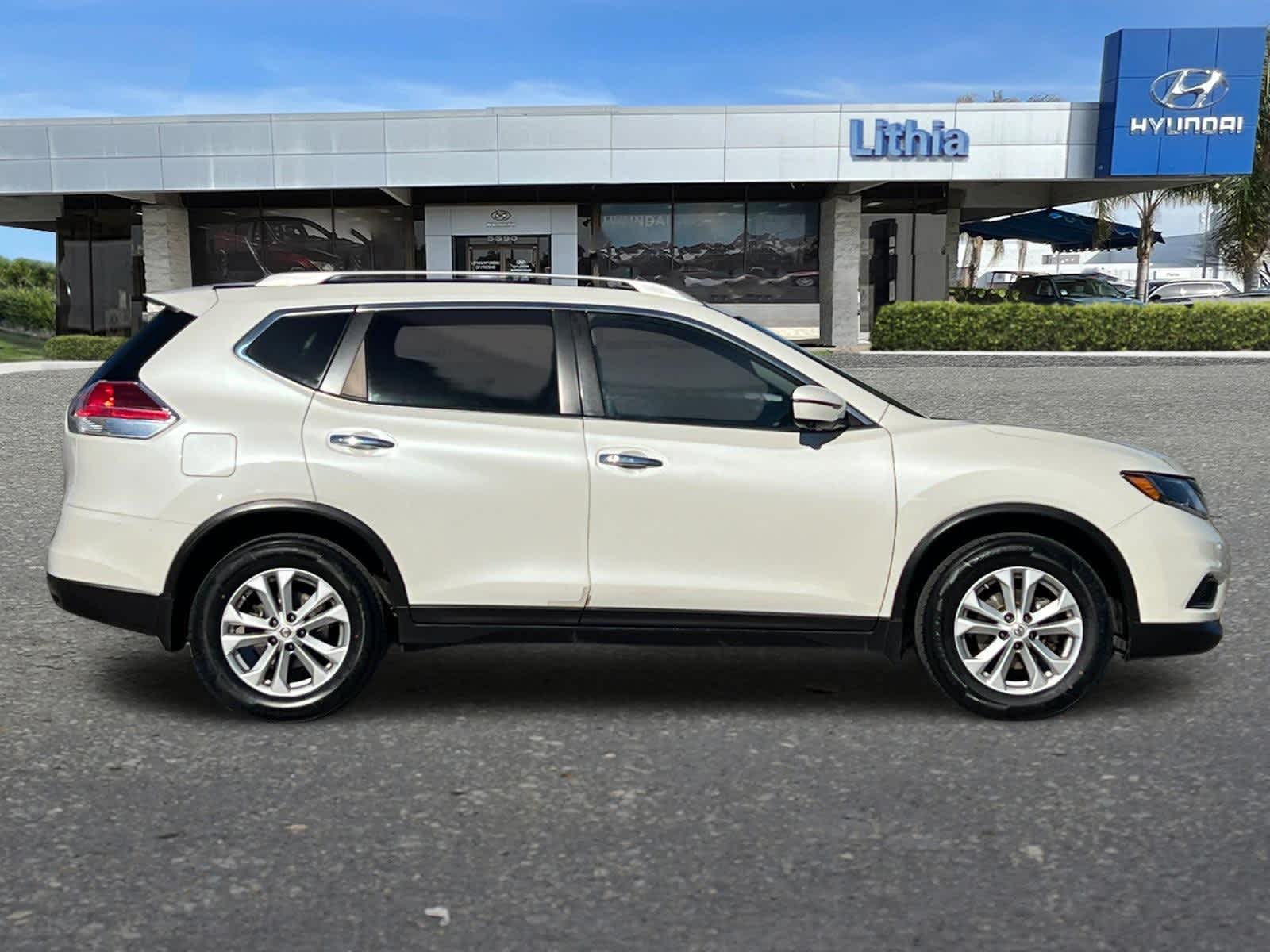 Thumbnail: 2016 Nissan Rogue - 8