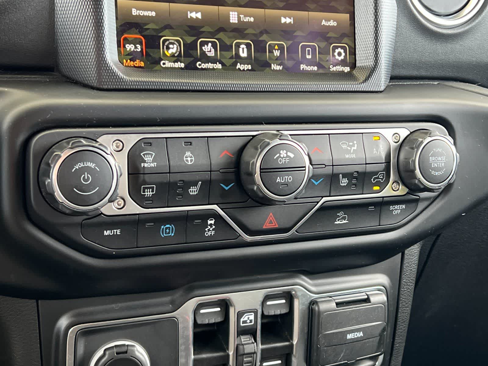 Thumbnail: 2023 Jeep Wrangler - 22