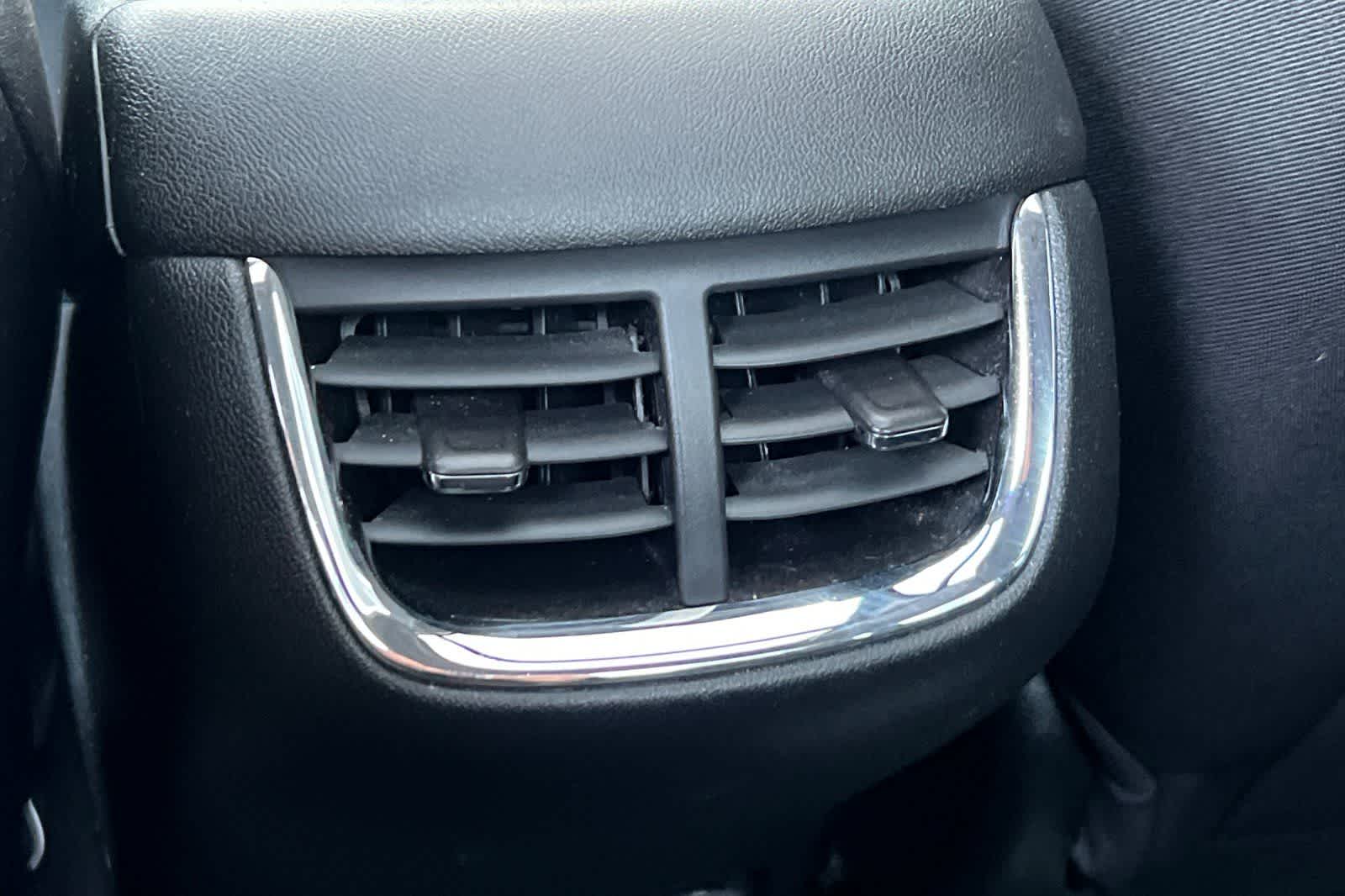 Thumbnail: 2023 Chevrolet Malibu - 12