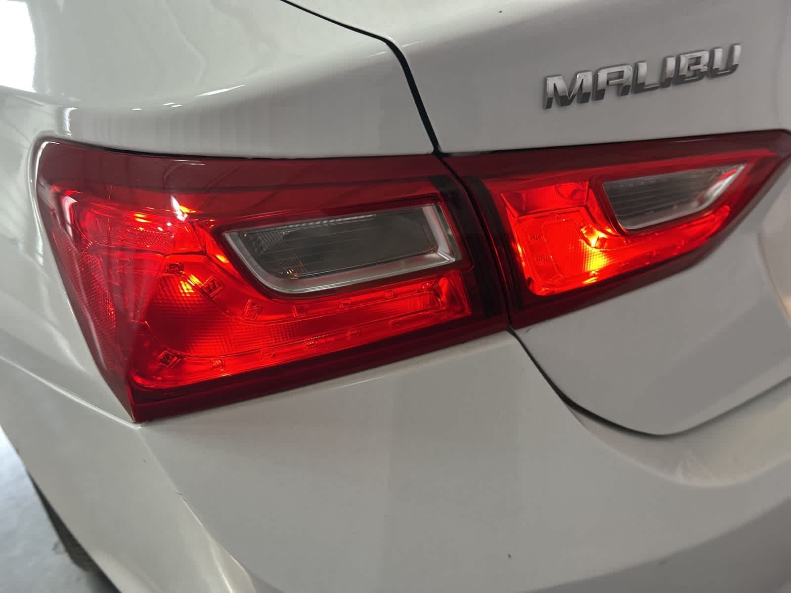Thumbnail: 2023 Chevrolet Malibu - 14