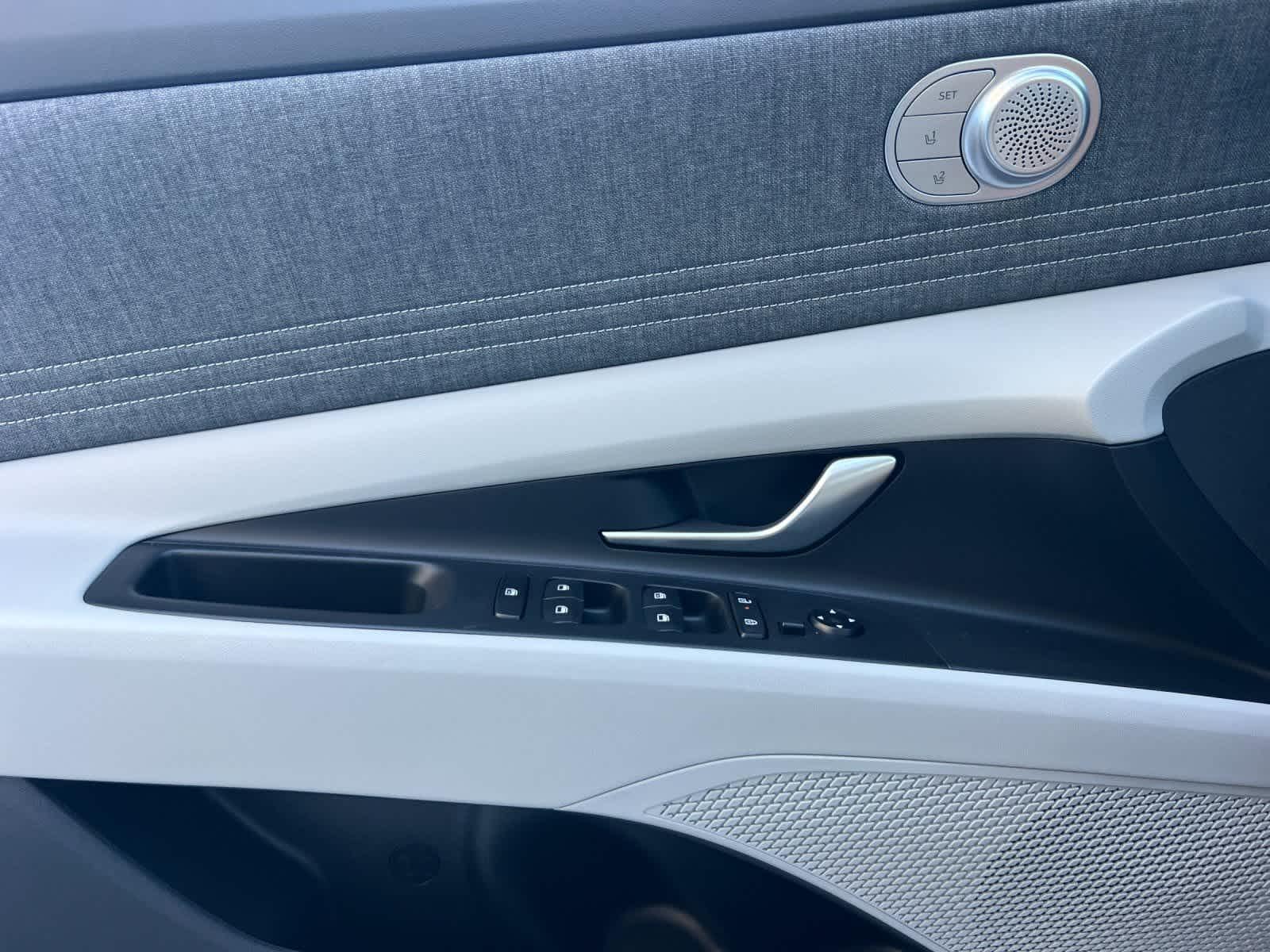 Thumbnail: 2025 Hyundai Elantra - 12