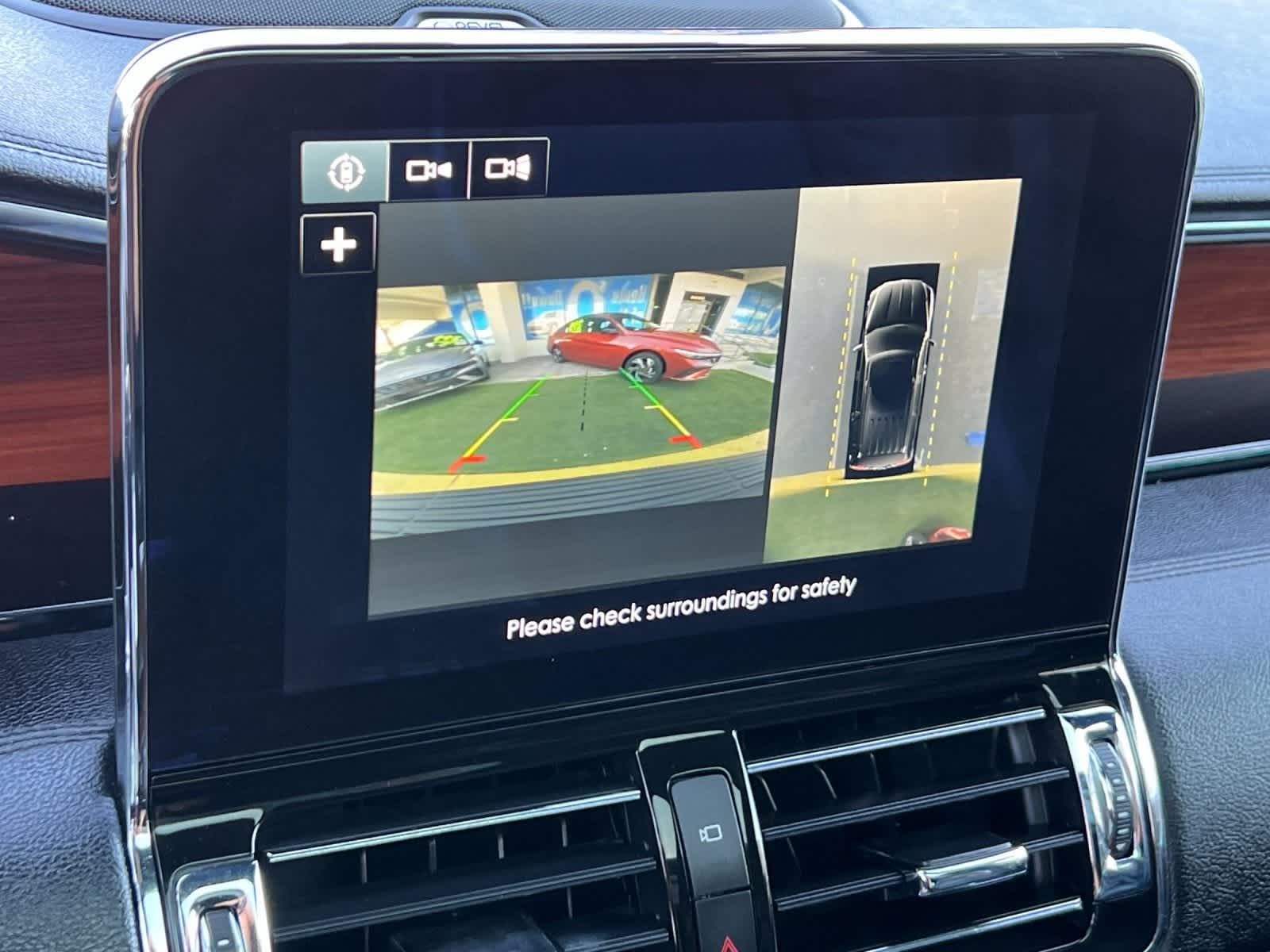 Thumbnail: 2018 Lincoln Navigator - 21